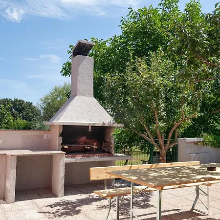 Family-friendly House With Hot Tub Banjole, Pula - 27689 *