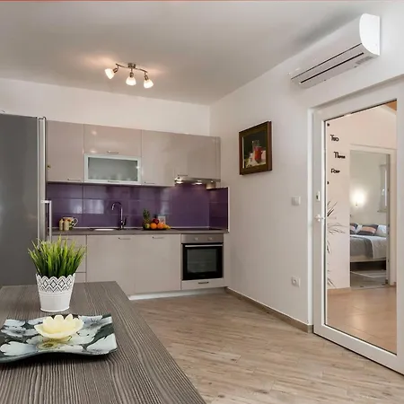 Family-friendly House With Hot Tub Banjole, Pula - 27689 Banjole
