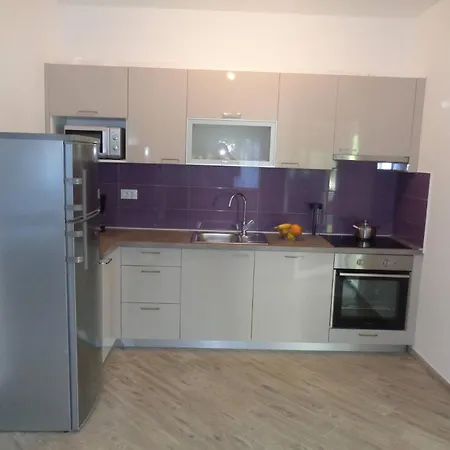 Family-friendly House With Hot Tub Banjole, Pula - 27689 *